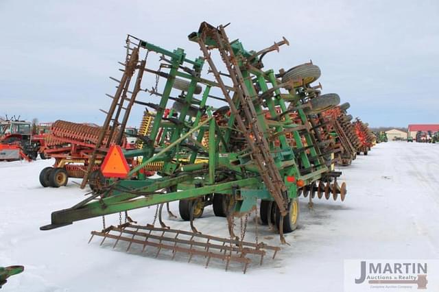 Image of John Deere 724 equipment image 2