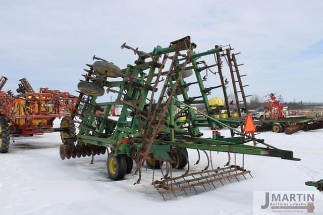 Image of John Deere 724 equipment image 3