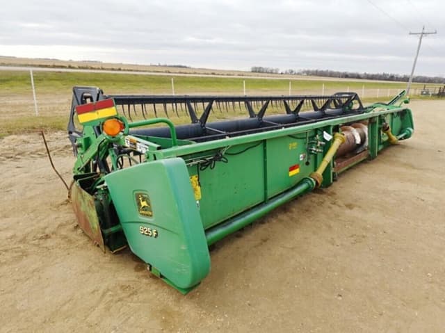 Image of John Deere 925F equipment image 1