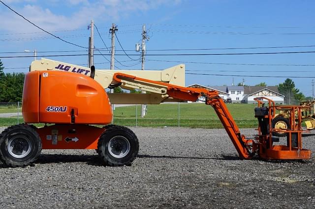 Image of JLG 450AJ equipment image 2