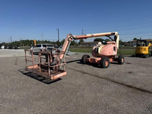 Image of JLG 600AJ equipment image 4