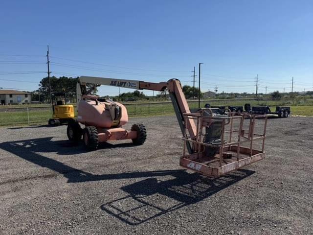 Image of JLG 600AJ equipment image 2