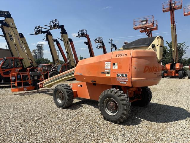 Image of JLG 600S equipment image 2