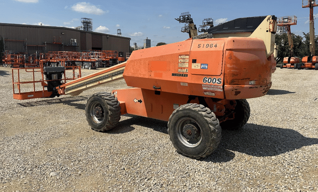 Image of JLG 600S equipment image 2