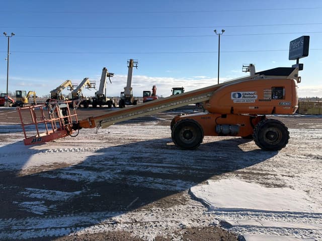 Image of JLG 600S equipment image 4