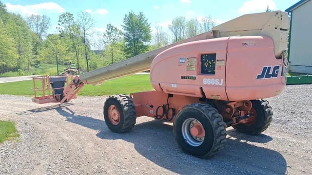 Image of JLG 600AJ equipment image 2