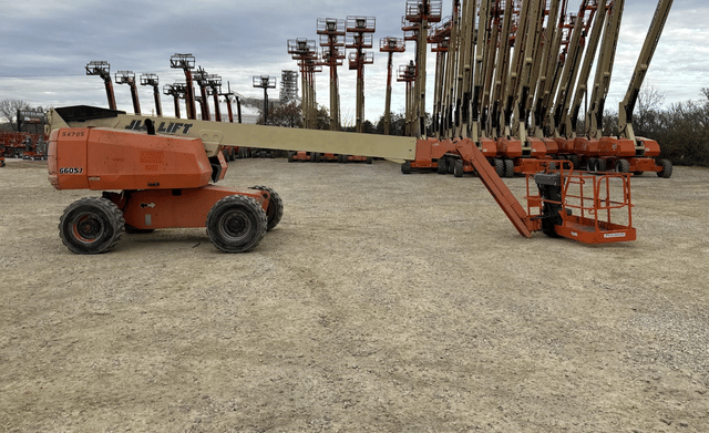 Image of JLG 660SJ equipment image 4