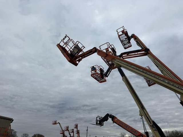 Image of JLG 660SJ equipment image 3