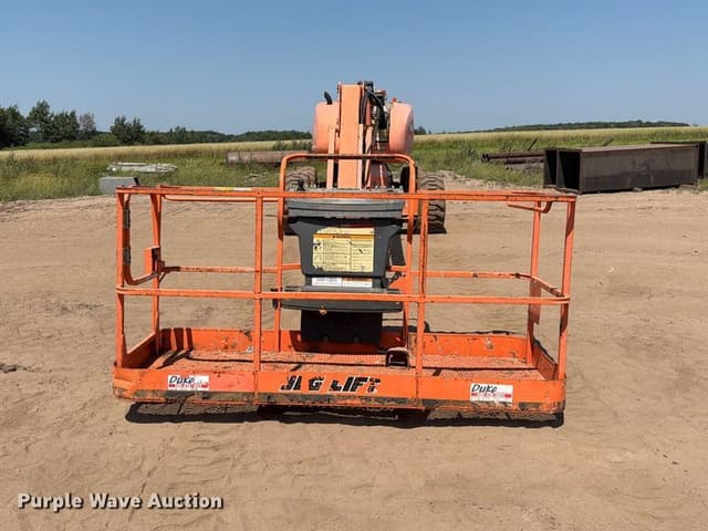 Image of JLG 660SJ equipment image 1