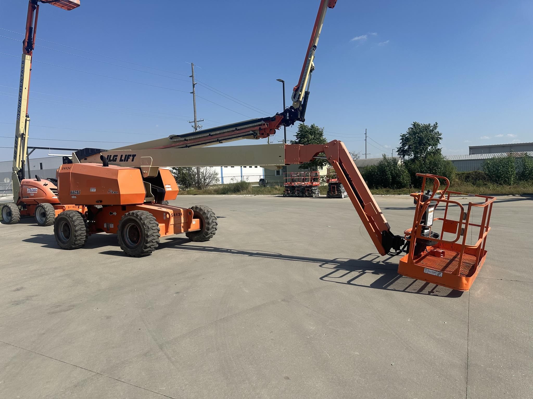 2000 JLG 660SJ Equipment Image0