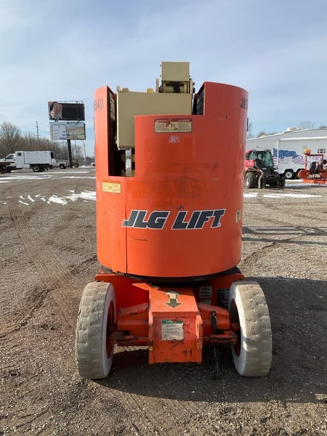 Image of JLG E300AJP equipment image 3