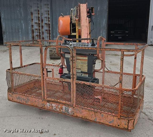 Image of JLG 600SJ equipment image 1