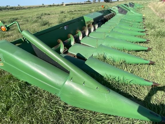 Image of John Deere 1293 equipment image 2