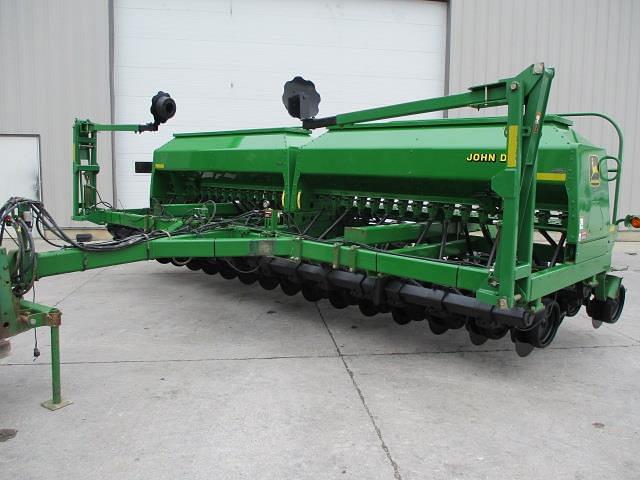 Image of John Deere 1560 equipment image 1