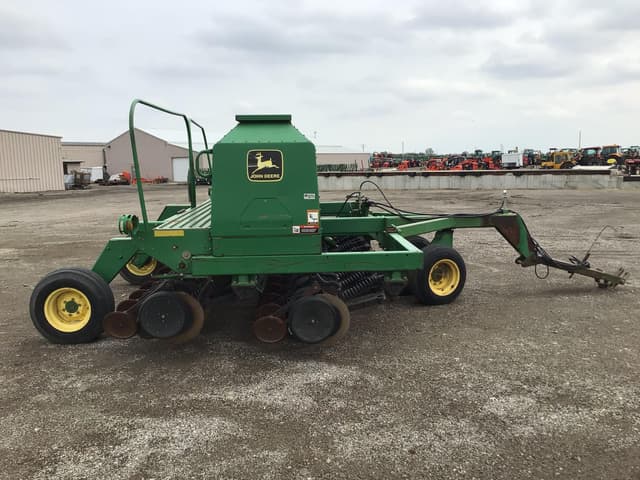 Image of John Deere 1560 equipment image 4