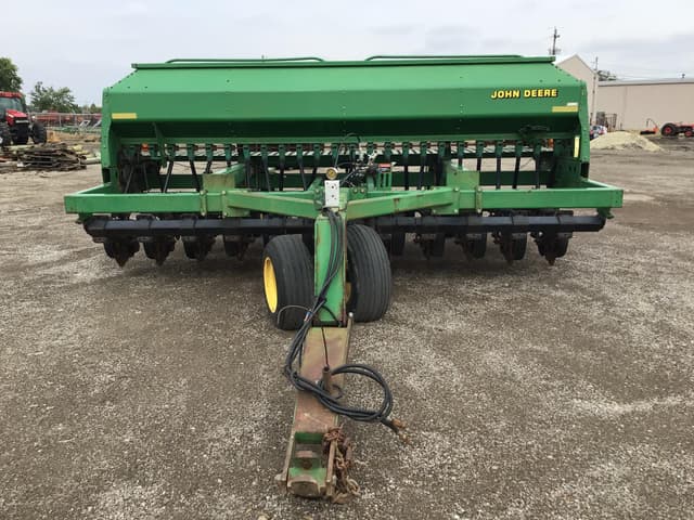 Image of John Deere 1560 equipment image 2