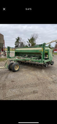 2000 John Deere 1560 Image