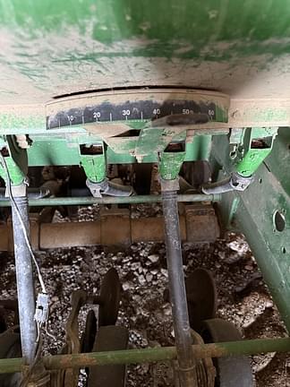 Image of John Deere 1560 equipment image 2