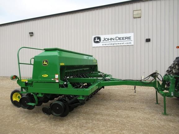Image of John Deere 1560 Primary image