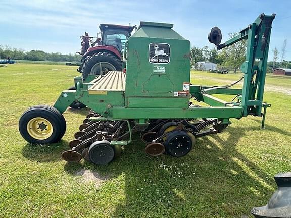 Image of John Deere 1560 equipment image 2