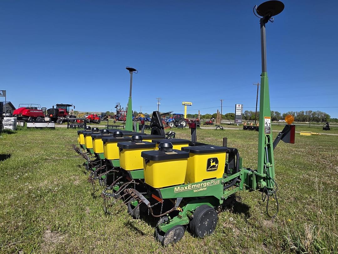 Image of John Deere 1700 Primary image