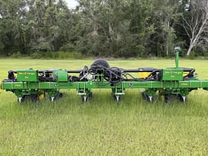 2000 John Deere 1700 Image