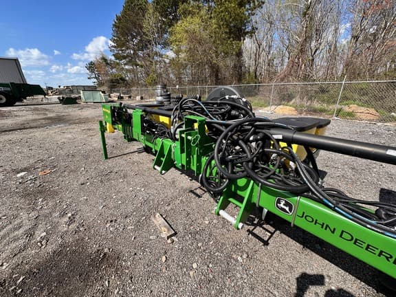 Image of John Deere 1700 equipment image 4