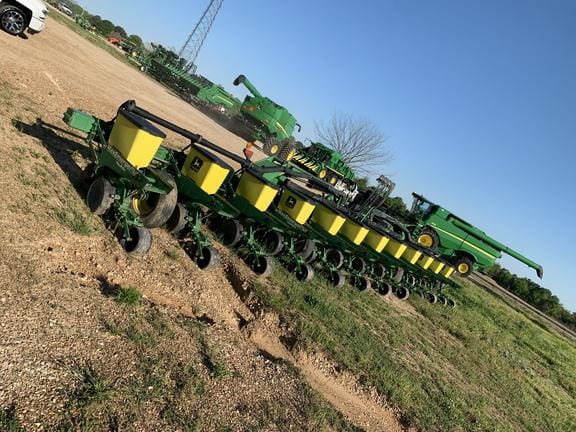 Main image John Deere 1720