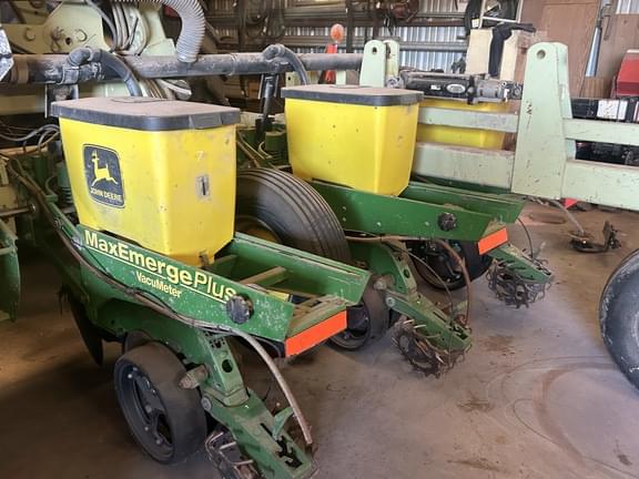 Image of John Deere 1720 equipment image 2