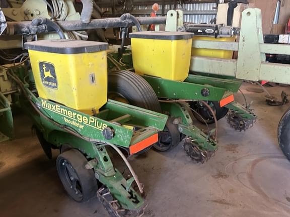 Image of John Deere 1720 equipment image 3