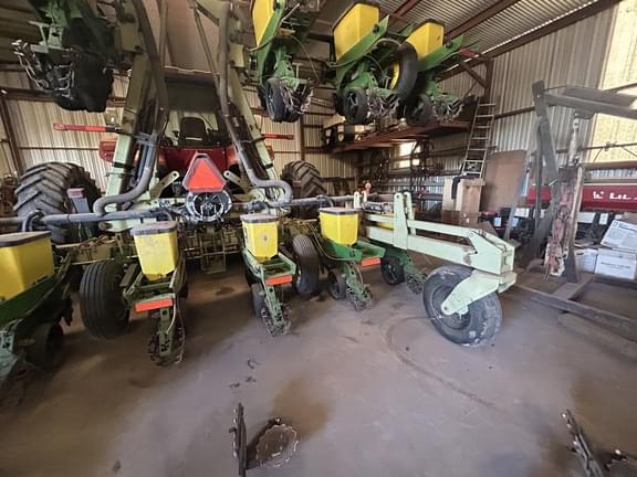 Image of John Deere 1720 equipment image 4