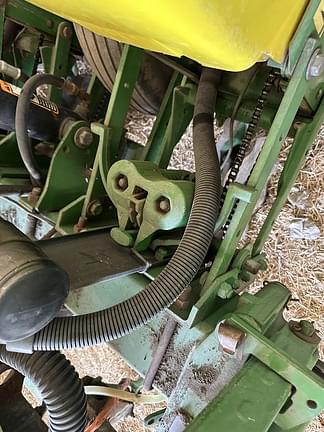 Image of John Deere 1750 equipment image 4