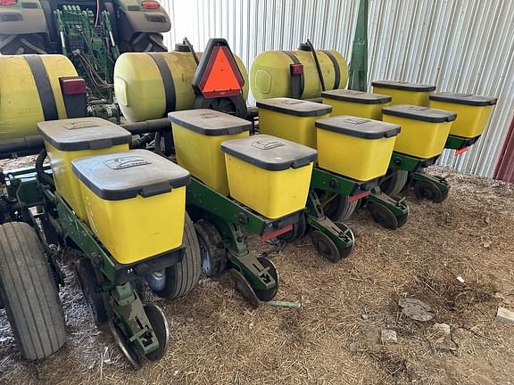 Image of John Deere 1750 equipment image 2