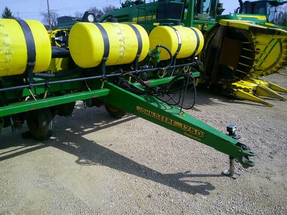 Image of John Deere 1750 equipment image 2