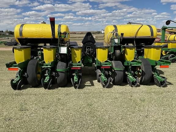 Image of John Deere 1760 equipment image 3