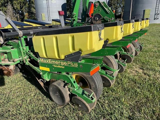 Image of John Deere 1760 equipment image 4