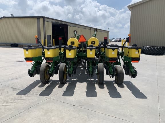 Image of John Deere 1770 equipment image 3