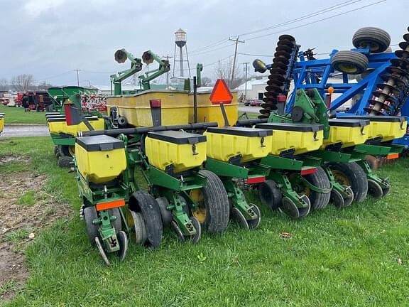 Image of John Deere 1770 equipment image 2