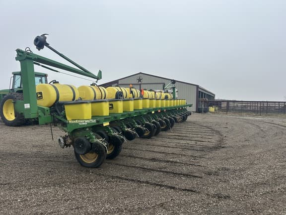 Image of John Deere 1770 equipment image 2