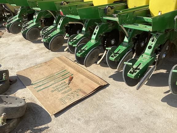 Image of John Deere 1780 equipment image 3