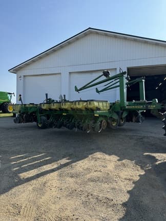 Image of John Deere 1780 equipment image 1