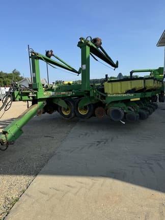 Image of John Deere 1780 equipment image 1