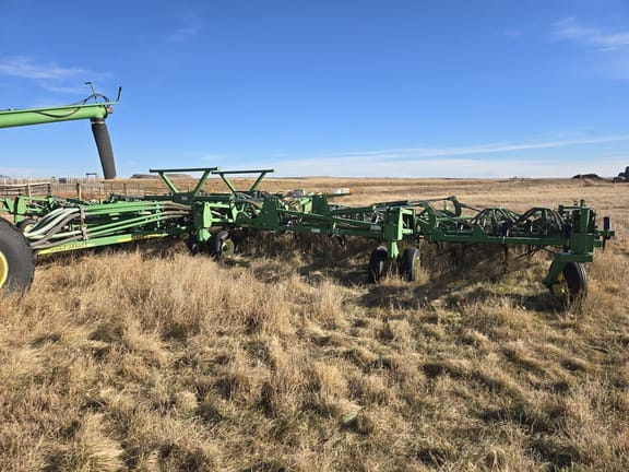 2000 John Deere 1820 Equipment Image0