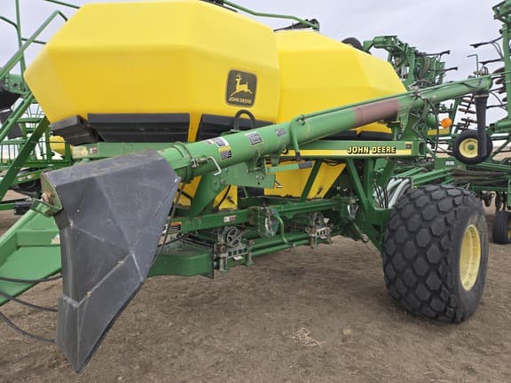 Image of John Deere 1820 equipment image 2