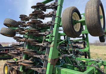 Main image John Deere 1860