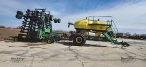 2000 John Deere 1860 Image