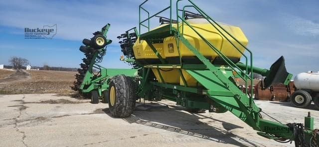 Image of John Deere 1860 equipment image 1