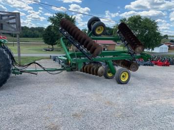 Main image John Deere 220