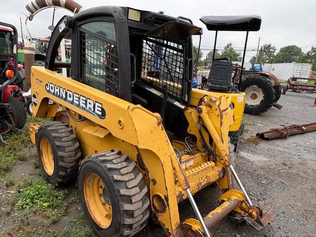 Image of John Deere 240 equipment image 3