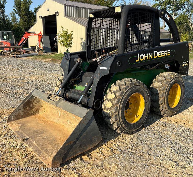 Image of John Deere 240 Primary image